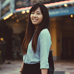 Joanna_250x250 woman smiling