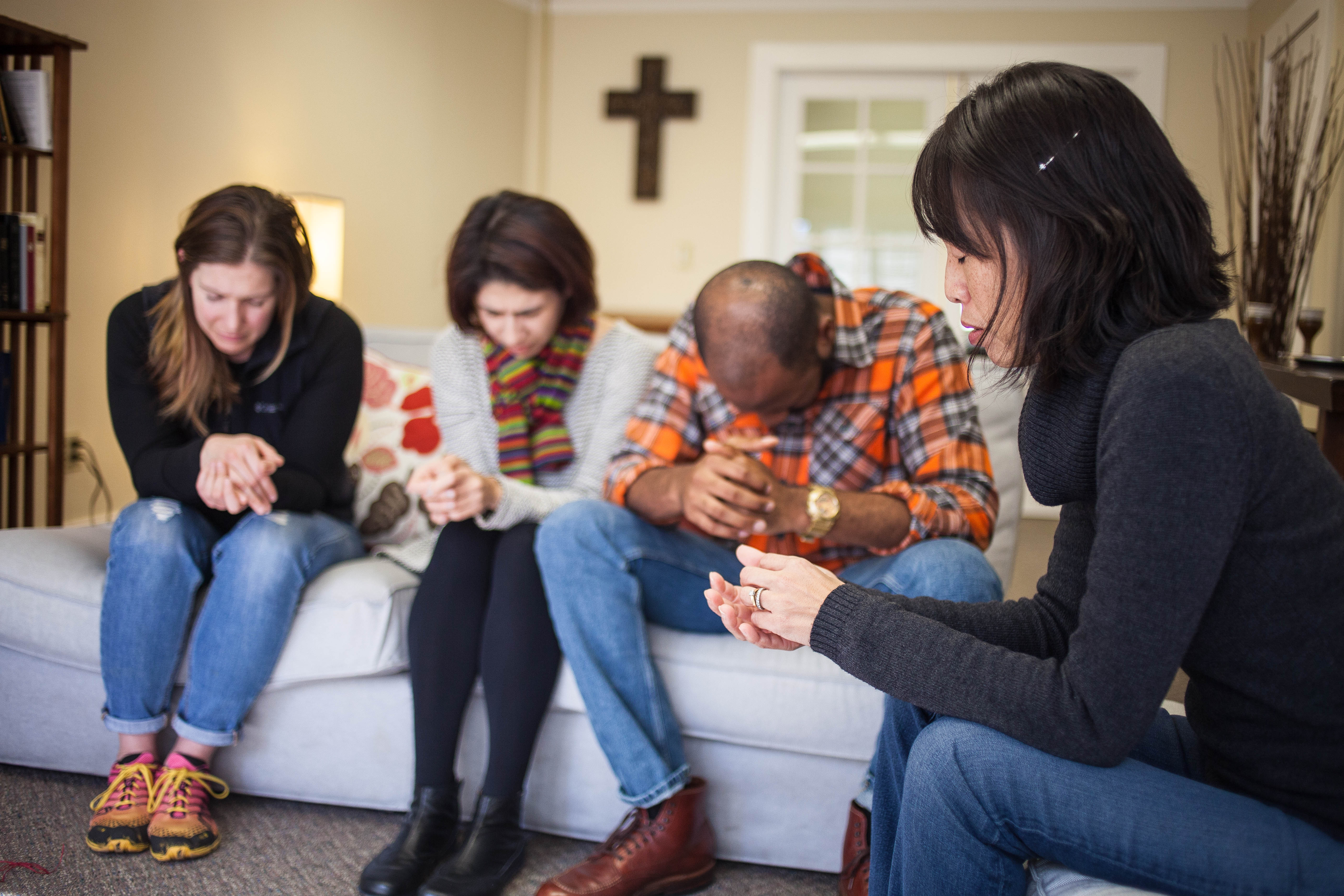 people praying