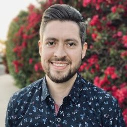 Faculty Profile Picture - Paul Flores Paul Flores